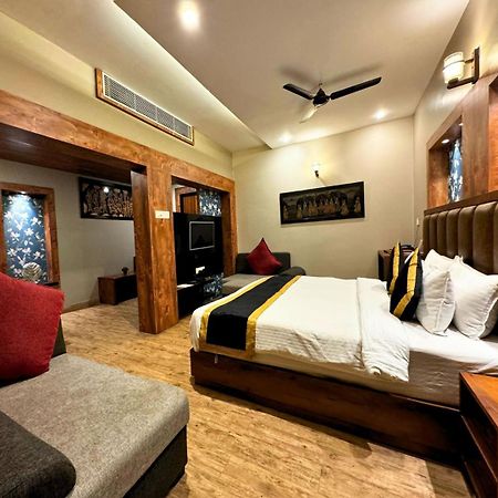 Hotel Runway Inn Pura Raghunāth エクステリア 写真