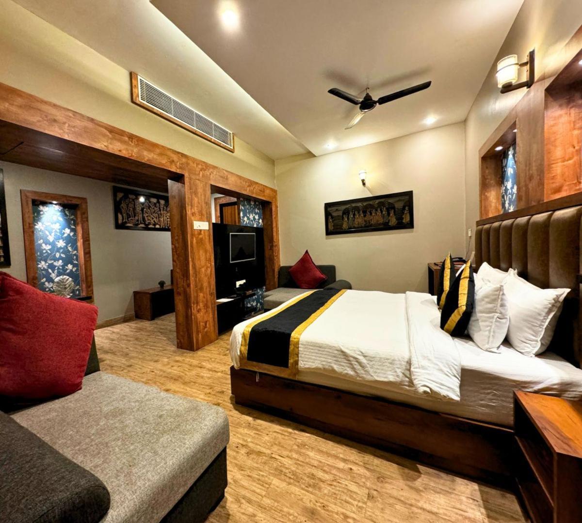 Hotel Runway Inn Pura Raghunāth エクステリア 写真