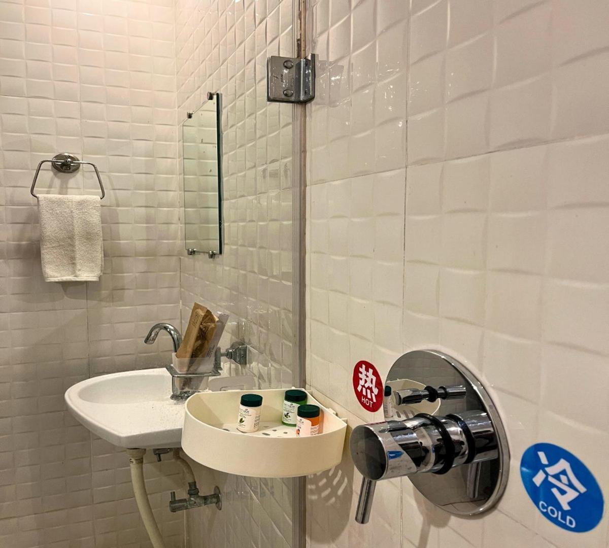 Hotel Runway Inn Pura Raghunāth エクステリア 写真