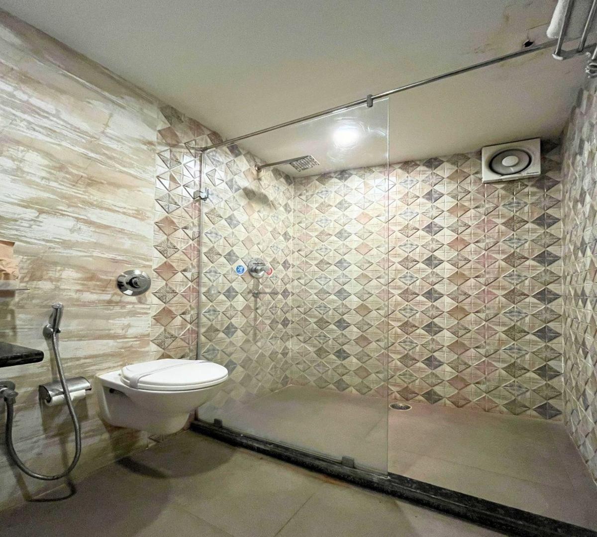 Hotel Runway Inn Pura Raghunāth エクステリア 写真