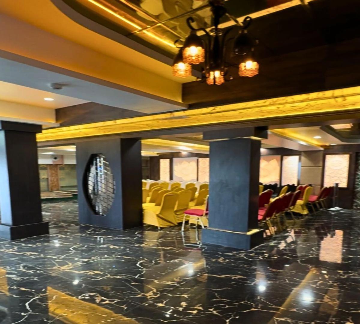 Hotel Runway Inn Pura Raghunāth エクステリア 写真